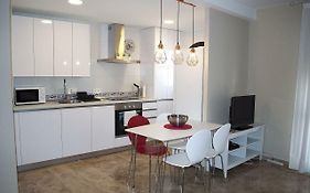 Luminoso Apartamento con parking privado